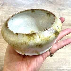 Ceramic pottery bowl / dish / pot - perfect for plant or trinket dish - neutrals